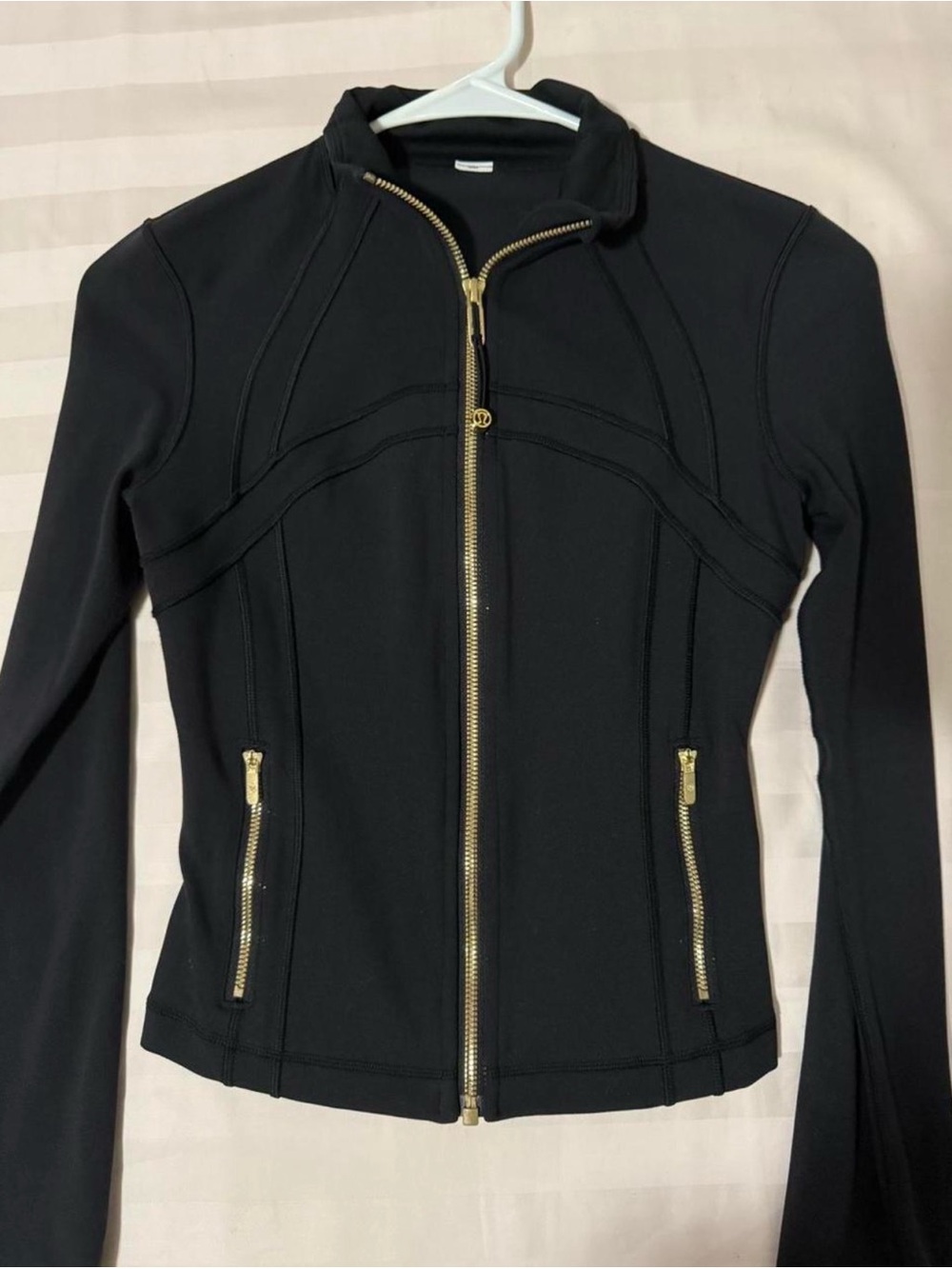 Cropped black and gold zippers Lululemon define jacket size 2=S